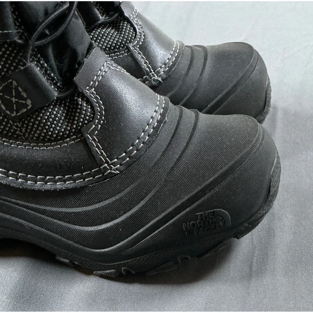 The North Face Kids Alpenglow IV Waterproof Snow Boots Black NF0A2T5P Size 1